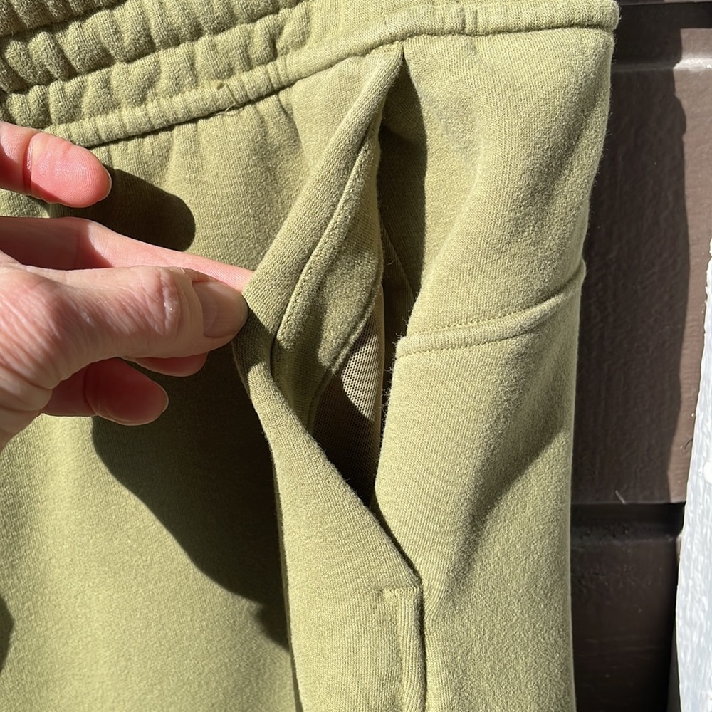 Lululemon Loungeful High Rise Crop Pants - Picture 8 of 12
